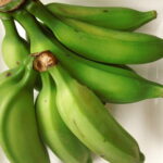 Can eating a green banana hurt you?