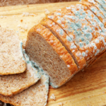 Can eating bread cause yeast infections?