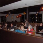 Can u wear jeans to Ruth Chris?
