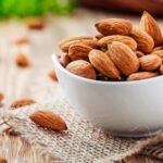 Can we eat 10 almonds a day?