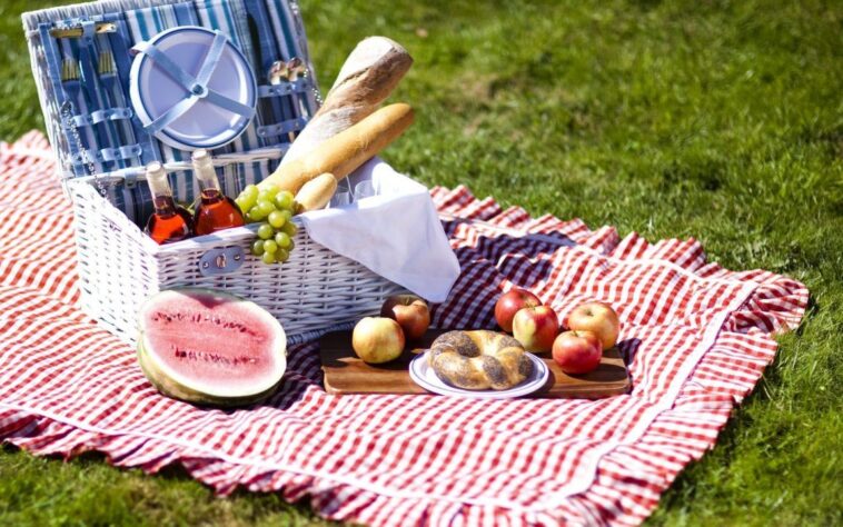 Can we have picnics in Singapore now?