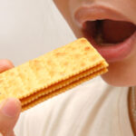 Can you eat 4 saltine crackers in a minute?