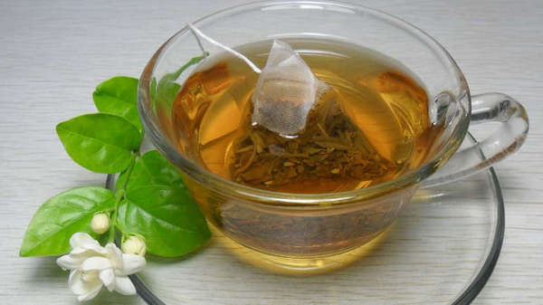 Can you leave the tea bag in while you drink it?