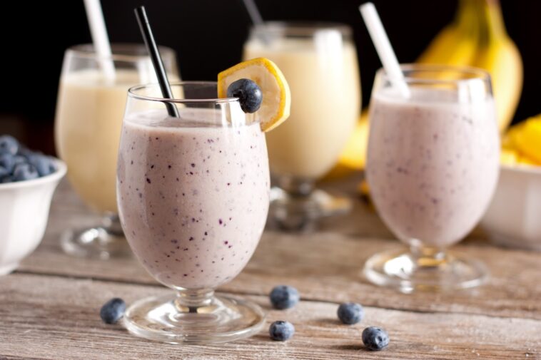 Can you mix protein shake with smoothies?