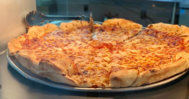 Can you pre order pizza at Sam's Club?