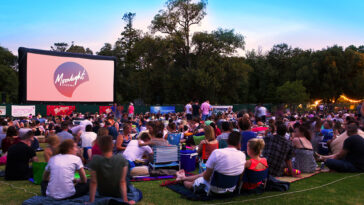 Can you take food into the moonlight cinema?