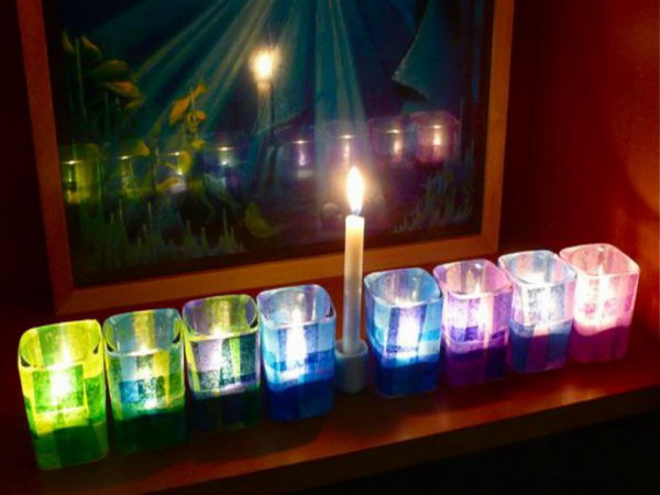 Can you use tea lights for Hanukkah?