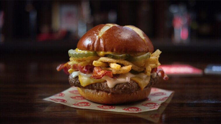 Did Wendy's discontinue pretzel bun?