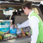 Do I tip the Walmart grocery pickup?