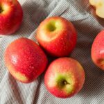 Do Pink Lady apples have vitamin C?