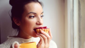 Do bananas slow metabolism?