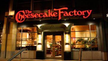 Do celebrities go to Cheesecake Factory?