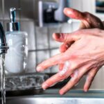 Do chefs wash their hands?