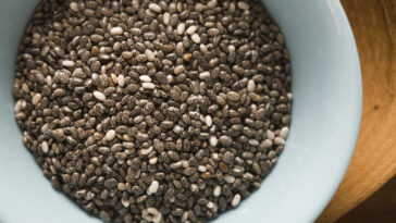 Do chia seeds get stuck in your intestines?