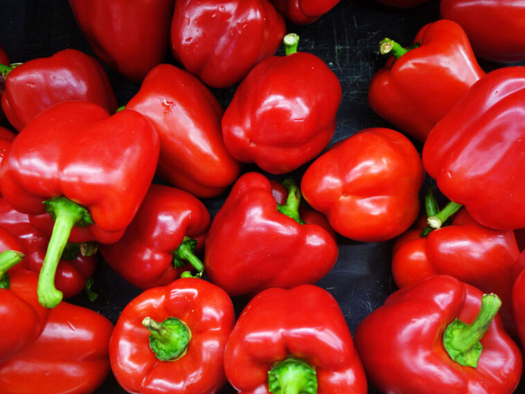 Do raw bell peppers cause gas?
