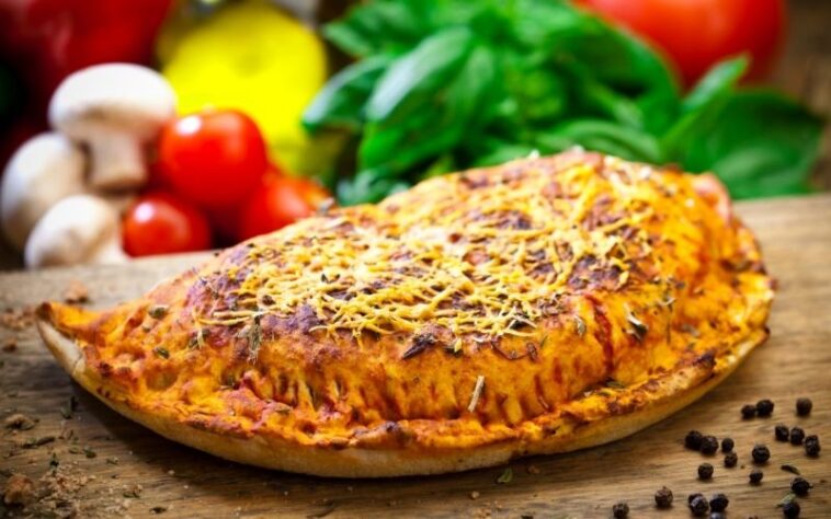 Do stromboli have sauce in them?