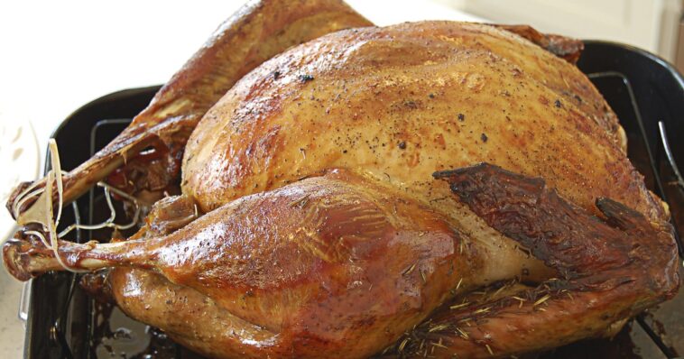 Do you cook a turkey at 325 or 350?