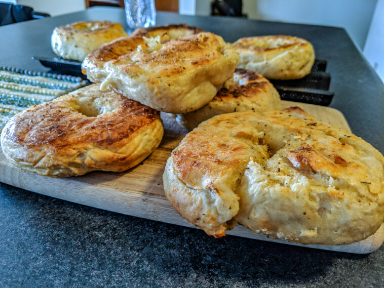 Do you need to refrigerate Asiago bagels?
