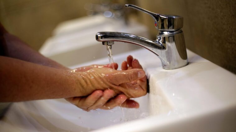 Do you really have to wash your hands for 20 seconds?