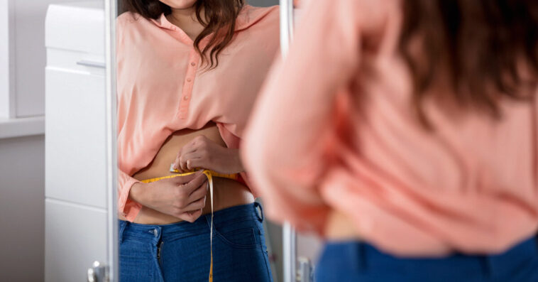 Do you weigh less after you poop?