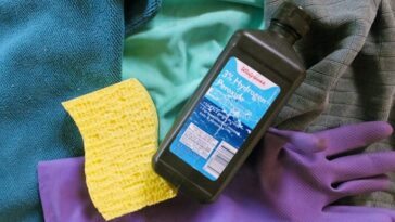 Does 711 have hydrogen peroxide?