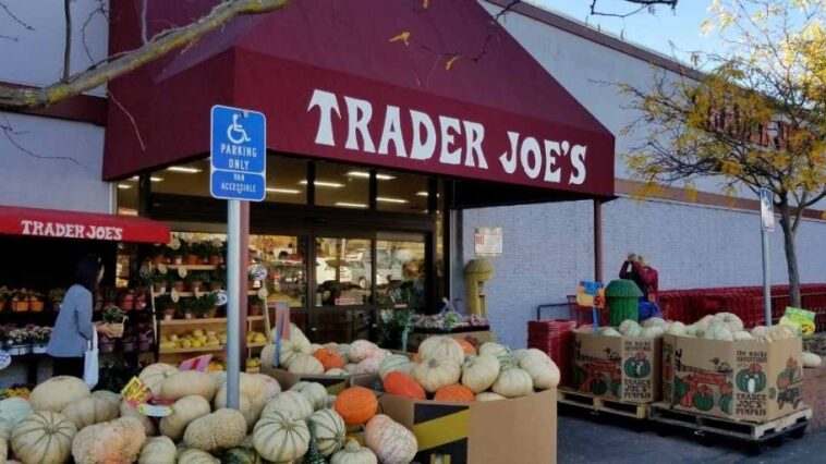 Does Aldi own Trader Joe?