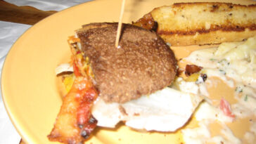 Does Applebee's make a BLT?