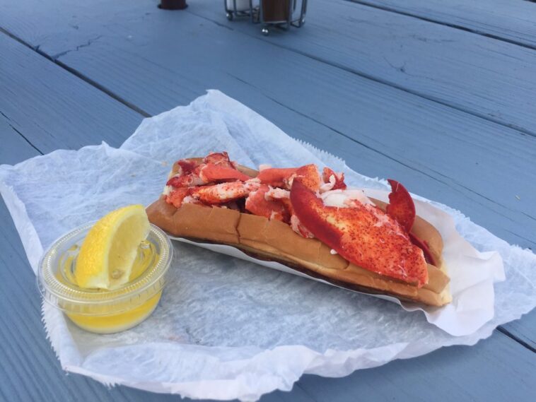 Does Connecticut have good lobster?
