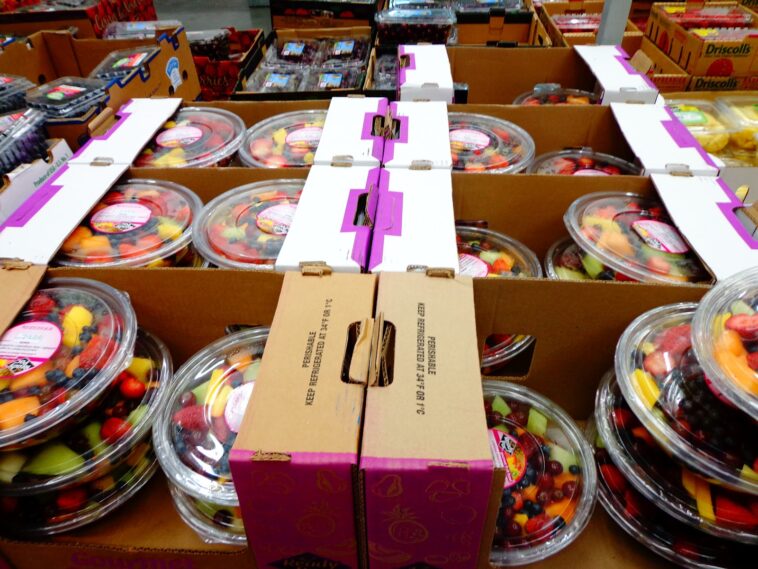 Does Costco have fruit trays?