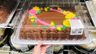 Does Costco still make cakes?