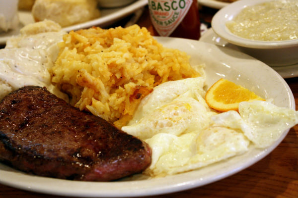 Does Cracker Barrel have steak and eggs?