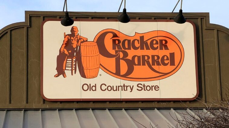 Does Cracker Barrel serve alcohol?
