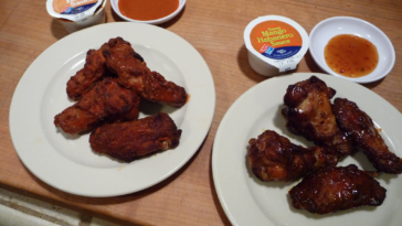 Does Domino's have buffalo sauce?