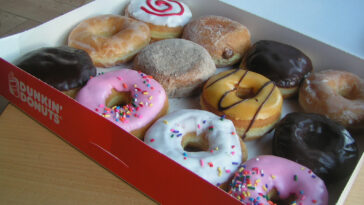 Does Dunkin Donuts make their donuts?