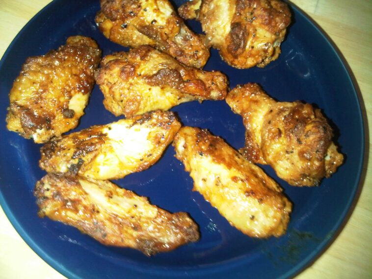 Does Little Caesars still have lemon pepper wings?