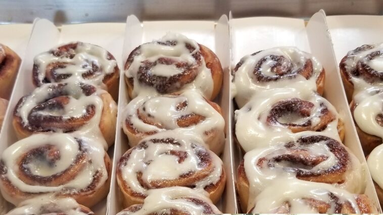 Does London have Cinnabon?