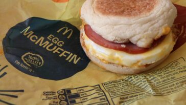 Does McDonald's serve breakfast all day 2022?
