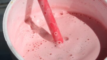 Does McDonald's use real ice cream in their shakes?