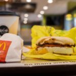 Does Mcdonalds serve chicken for breakfast?