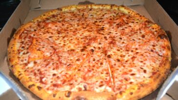 Does Pizza Hut have a 30 minutes or less policy?