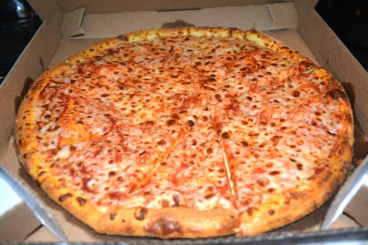 Does Pizza Hut have a 30 minutes or less policy?