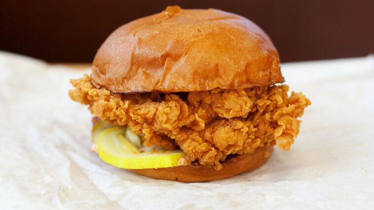 Does Popeyes have mild fried chicken?