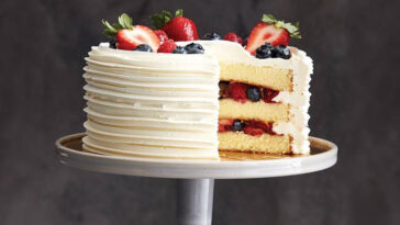 Does Publix make a Chantilly cake?