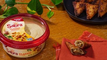 Does Sabra hummus have chemicals?