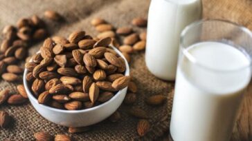 Does Silk almond milk make you gain weight?