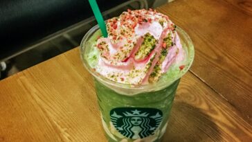 Does Starbucks use real green tea?