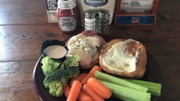 Does Texas Roadhouse have chocolate milk?