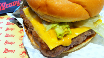 Does Wendy's have turkey burgers?