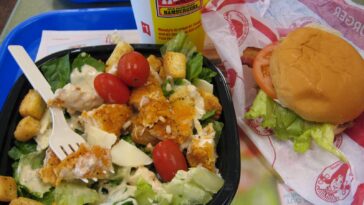 Does Wendy's still have half size salads?