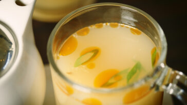 Does bone broth improve skin?